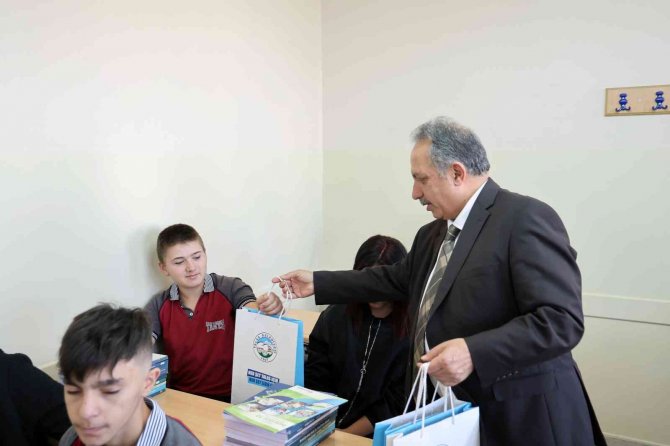 “Cumhuriyetin İkinci 100 Yılının Neferlerisiniz”