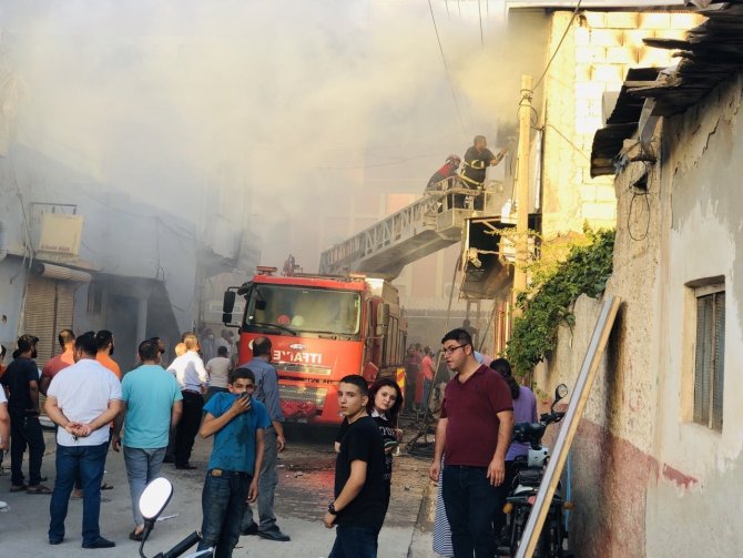 Tamirci Dükkanının Deposunda Yangın