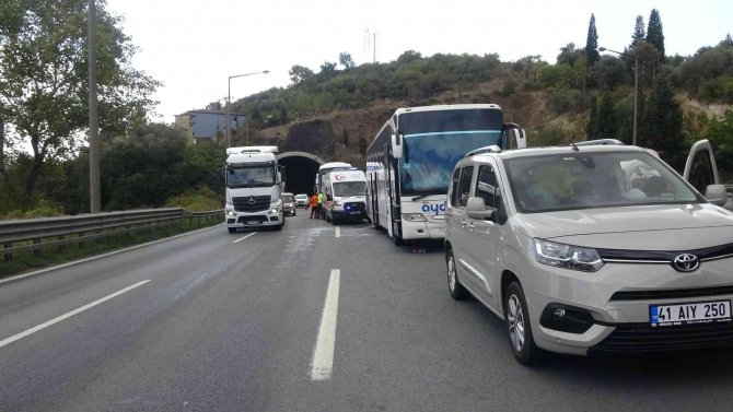 Tem’de Otobüs Kazası: Çok Sayıda Yaralı Var