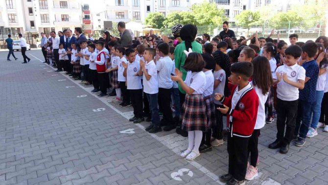 Bingöl’de 60 Bin 466 Öğrenci Ders Başı Yaptı