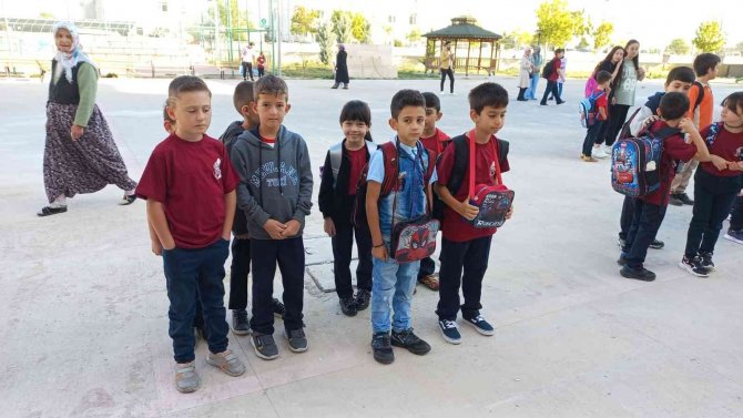İ̇lk Ders Ziliyle Öğrencilerin Okul Hasreti Sona Erdi