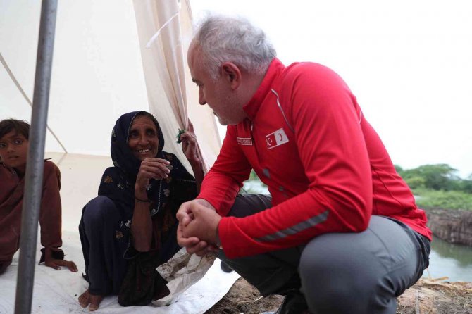 Kızılay Başkanı Kerem Kınık: "Dünyanın Pakistan’a İlgisi Yetersiz"