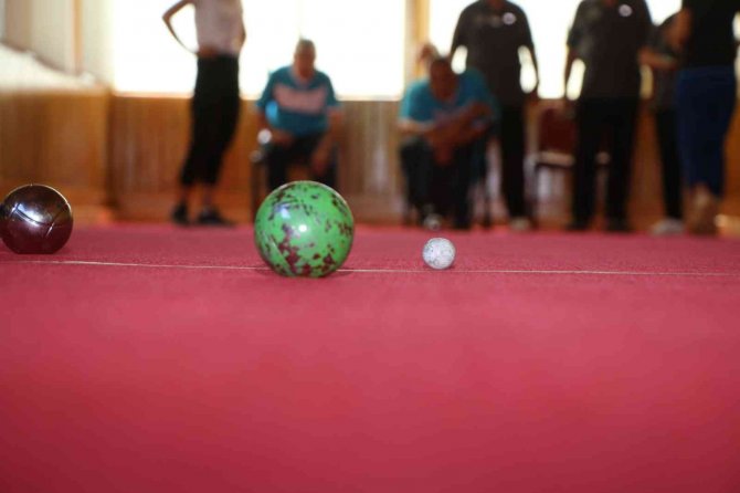 Elazığ’da ’Yetişkin Gençler Bocce Turnuvası’ Bölge Müsabakaları Sürüyor