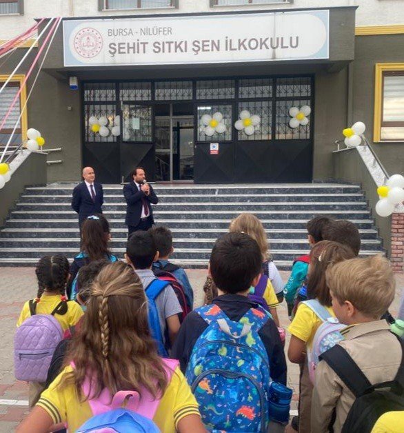 Bursa’da İlk Ders Zili Çaldı