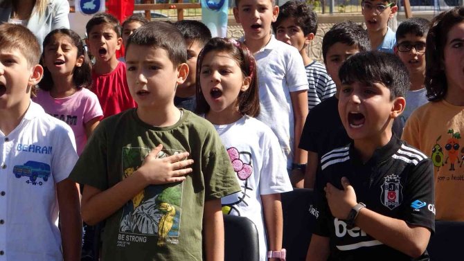 Van’da 307 Bin Öğrenci Ders Başı Yaptı