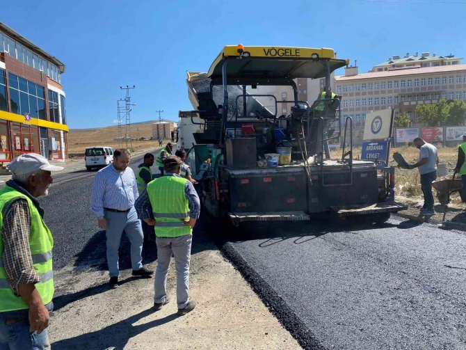 Ardahan’da Hastane Yolu Nihayet Asfaltlandı
