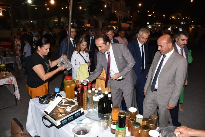 Altınovalı Heyet Kktc’de Tatlısu Harnup Festivali’ne Katıldı