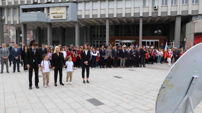 Zonguldak’ta İlk Ders Zili Çaldı
