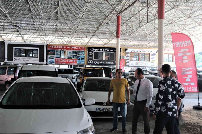 Antalya’da Otomobil Piyasasında 6+6 Hareketliliği: 3-5 Bin Tl’sine Bakmadan Satmaya Başladılar