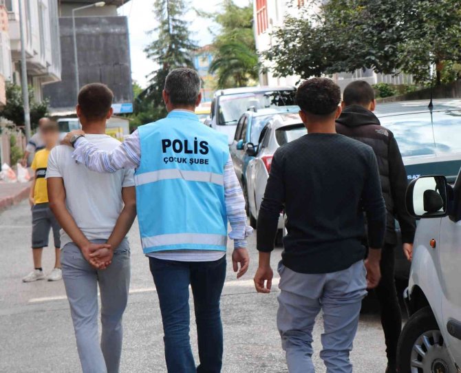 Polis, Okul Çevrelerinde Kuş Uçurtmuyor