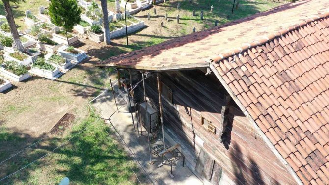 850 Yıllık Çivisiz Cami Yıkılma Tehlikesi İle Karşı Karşıya