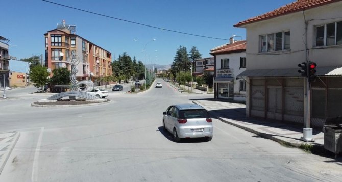Kırmızı Işıkta Geçen Sürücüyü Polis Dron İle Tespit Edip Yakaladı