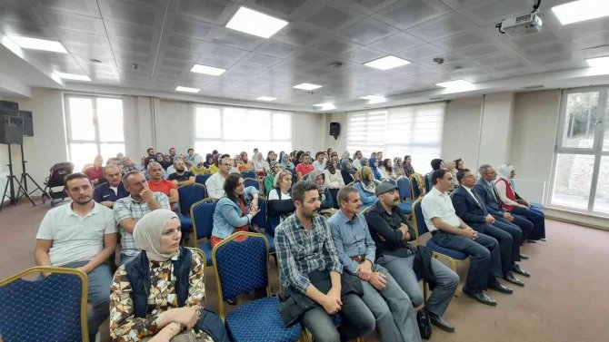 Aile Okulu Projesi Çerçevesinde Öğretmenlere Verilen Eğitimler Başladı