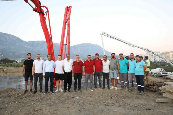 Alanya Belediye Başkanı Yücel’den Mahmutlar Kültür Merkezi’ne Denetim