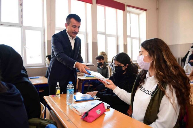 Altındağ Belediyesinden Öğrencilere 3 Büyük Destek