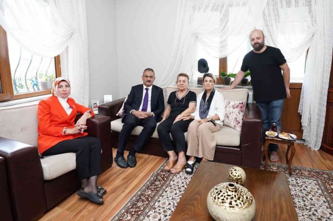 Bakan Özer: "Artık Gıda Ve Tarım, Hayvancılık Enerji Kadar Kritik Bir Sektör Olmaya Başladı"