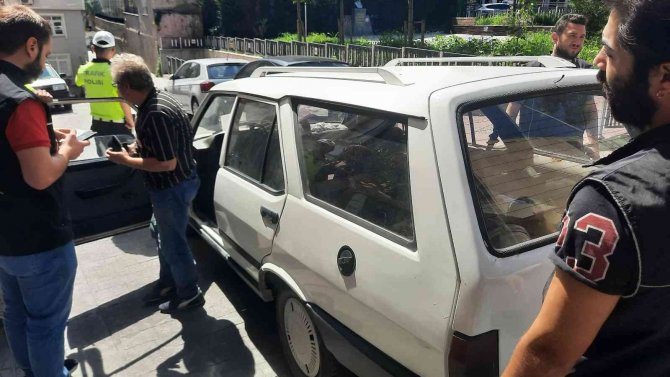 Beyoğlu Ve Esenler’de Okul Önlerinde Asayiş Uygulaması: Araçlar Durdurulup Didik Didik Arandı