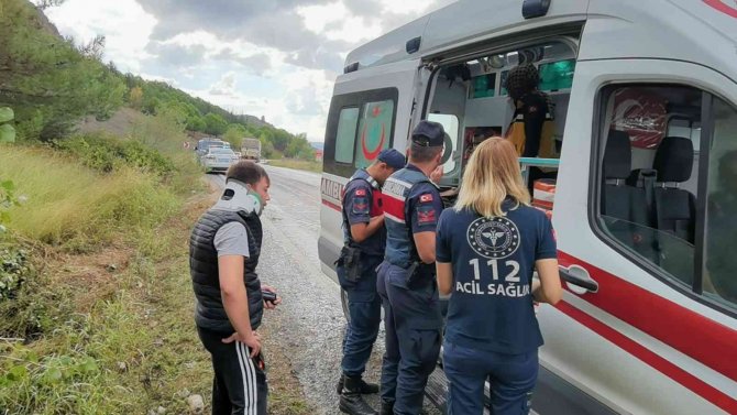 Kontrolden Çıkan Servis Minibüsü Devrildi: 7 Yaralı