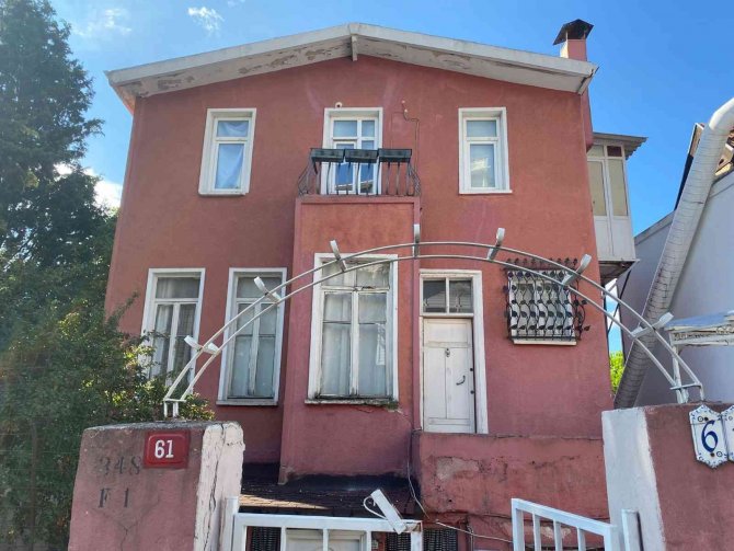 Üsküdar’da, Osmanlı Döneminden Kalma Tapusu Olan Yalıya İ̇bb’den Tahliye Kararı