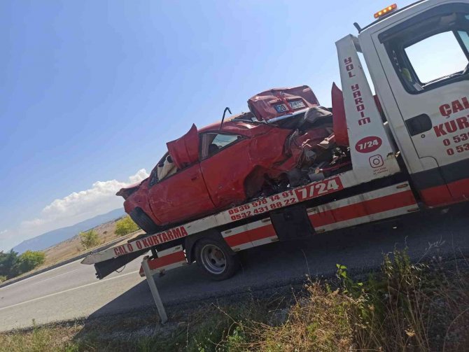 Takla Atan Otomobildeki Ölü Sayısı 2’ye Yükseldi