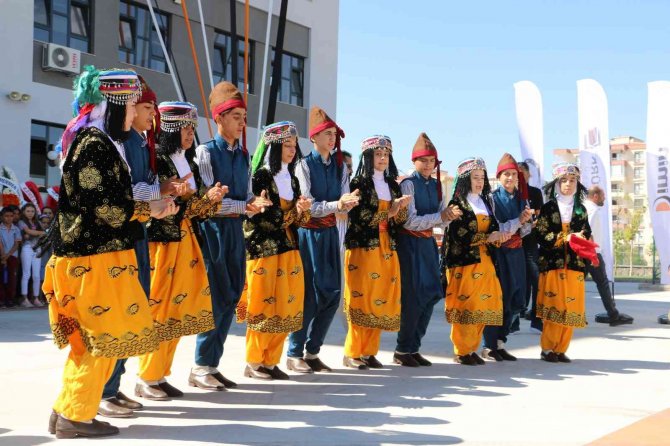 İ̇ş Adamı Raif Türk Diyarbakır’da Okul Yaptırdı