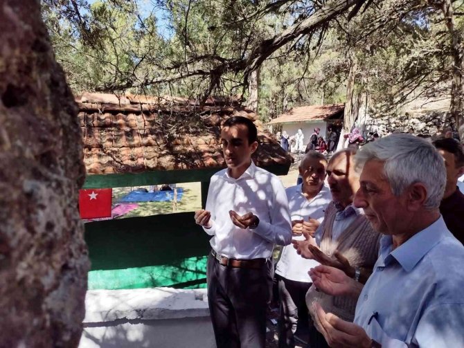 Domaniç Ebe Ana Sultan Türbesinde Anma Töreni