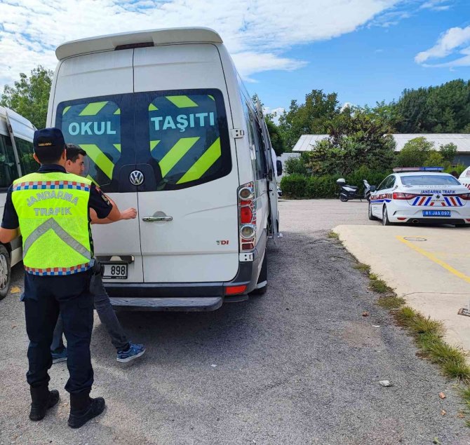 Öğrenci Servisleri Denetlendi