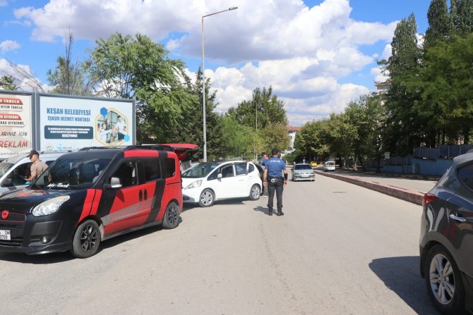 Emniyet Müdürlüğü’nden Çocuk Ve Gençlerin Korunmasına Yönelik Huzur Denetimi