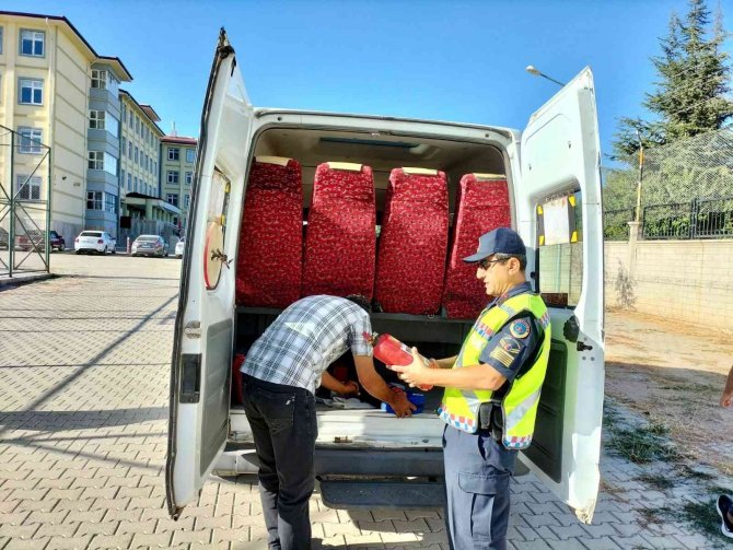 Jandarma Ekipleri Servis Araçlarını Denetlemeye Başladı