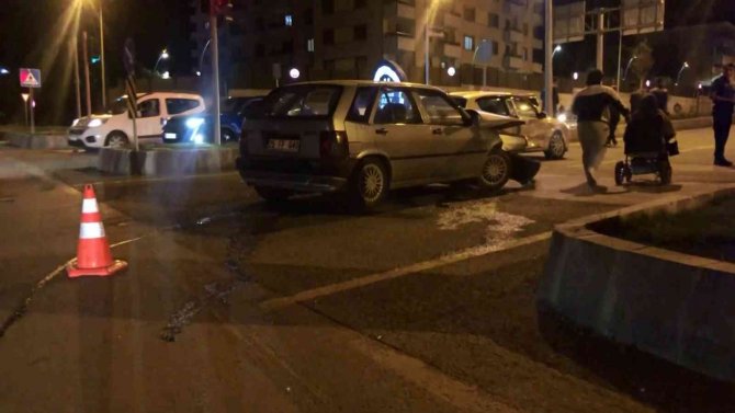 İ̇ki Araç Çarpıştı, Kazada 1 Kişi Hafif Yaralandı