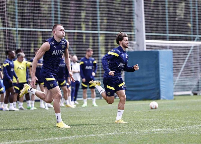 Fenerbahçe, Rennes Maçı Hazırlıklarını Sürdürdü