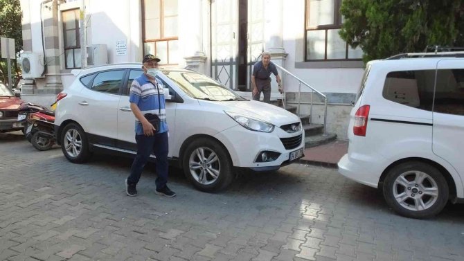 Burhaniye’de Cemaatin Hatalı Park Tepkisi