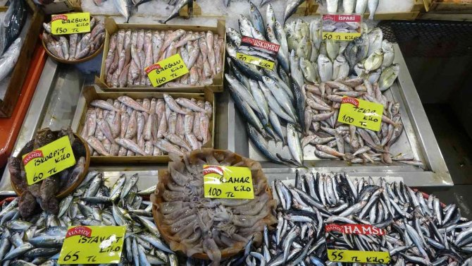 Balık Tezgahlarının Ateşi Düştü