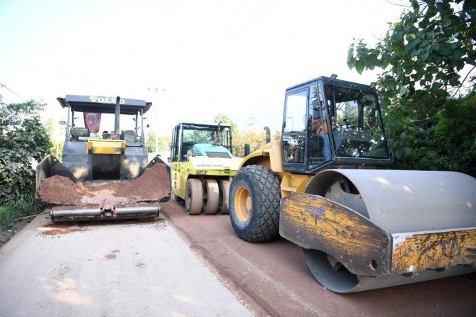 O Caddeye 550 Ton Asfalt Serildi