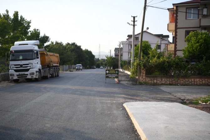 O Caddeye 550 Ton Asfalt Serildi