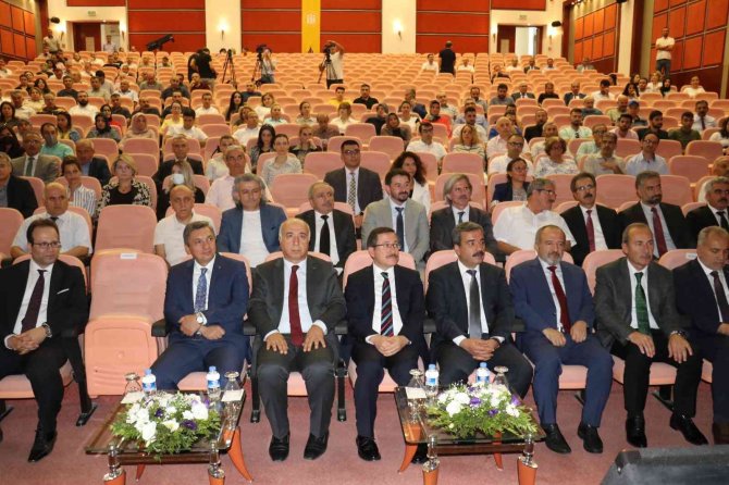 İ̇nönü Üniversitesi’ne Akreditasyon Belgesi