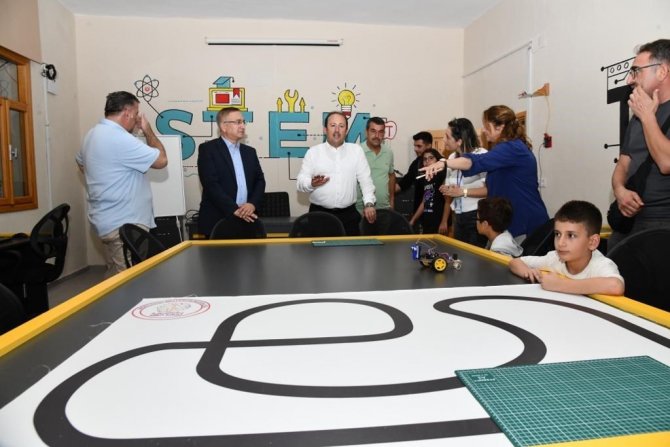 Vali Pehlivan Bilim Köyü’nde Öğrencilerle Buluştu