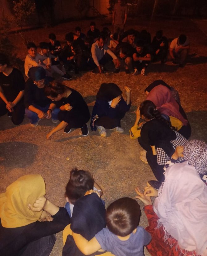 Milas’ta 75 Düzensiz Göçmen Yakalandı