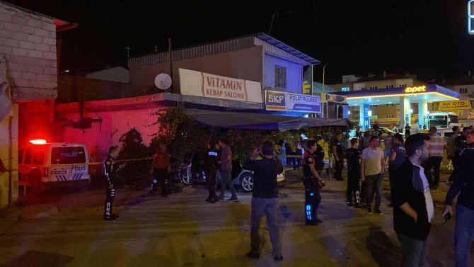 Polisin Dur İhtarına Uymayan Otomobil Minibüse Çarptı:3 Yaralı