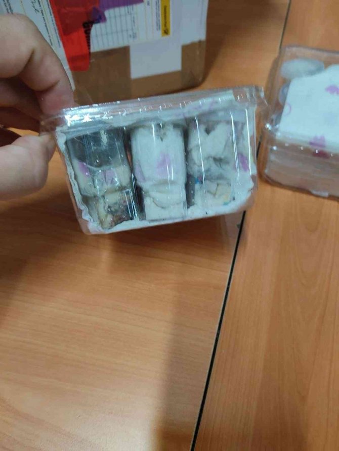 İ̇zmir’de 26 Tüp Tarantula Cinsi Örümcek Ele Geçirildi