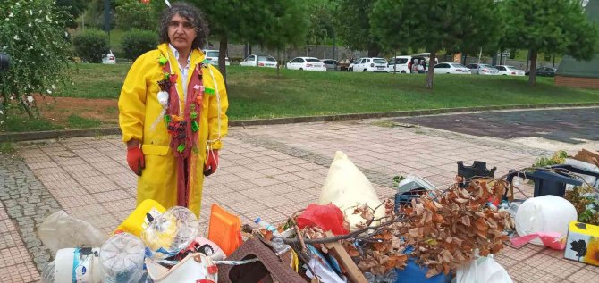 Çevre Kirliliğine Dikkat Çekmek İçin Sıra Dışı Bir Etkinliğe İmza Attı