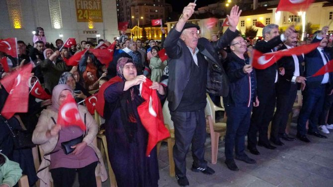 Rıza Kayaalp’in 5. Dünya Şampiyonluğu Ailesini Ve Şehri Sevince Boğdu
