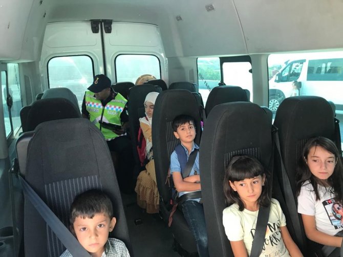 Siirt’te Jandarmadan Okul Servis Araçlarına Yönelik Denetim