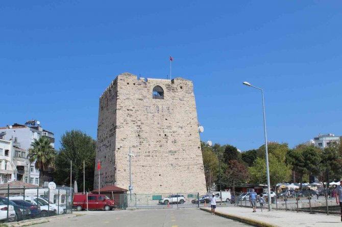 2 Bin 500 Yıllık Kale Surlarında Restorasyon