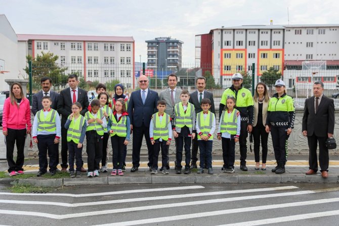 Öğrencilerin Güvenliği İçin Trafik İşaretleri Yenilendi