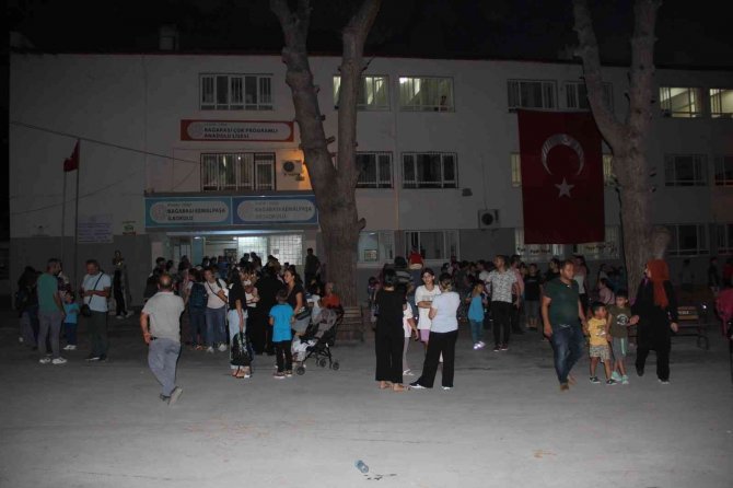 Söke’de Velilerin ‘Okul Çıkış Saati’ Tepkisi