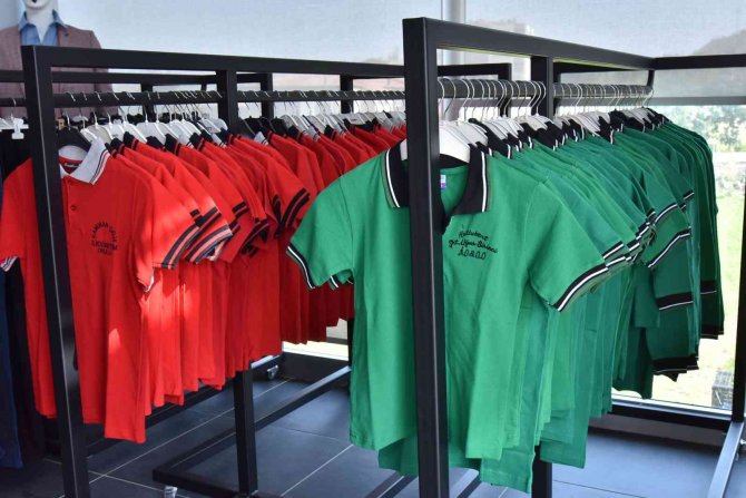 Tekkeköy’den 1500 Öğrenciye Kırtasiye Desteği