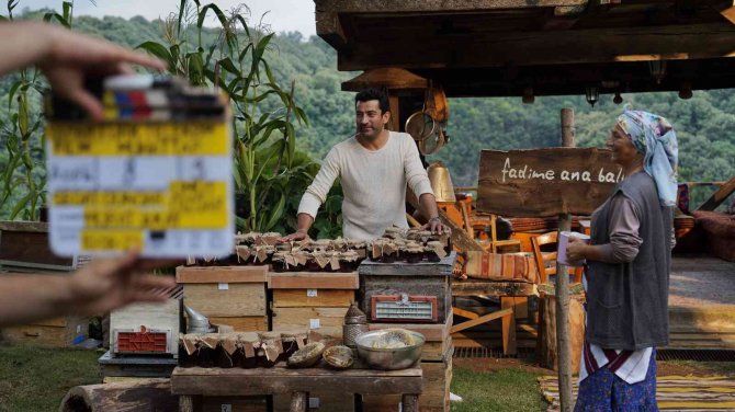 Türk Telekom’un Kenan İ̇mirzalıoğlu’yla Çektiği Yeni Reklam Yayınlandı