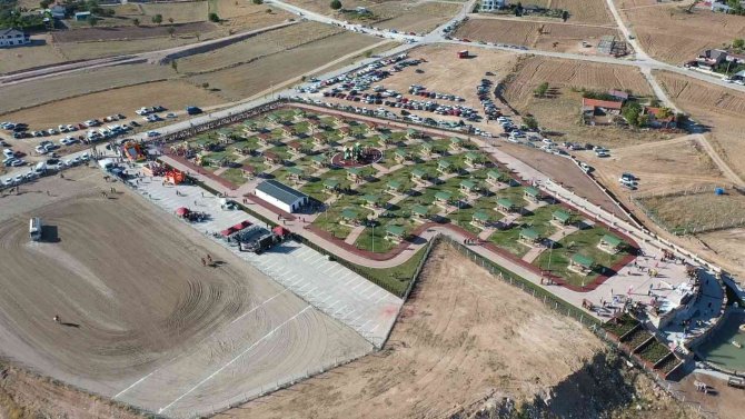 Uşak’ta Bölme Piknik Alanı Açıldı