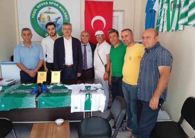 Genç Asri̇ad Ve Beykoz Kimya’dan Yeşil Gevaşspor’a Malzeme Desteği